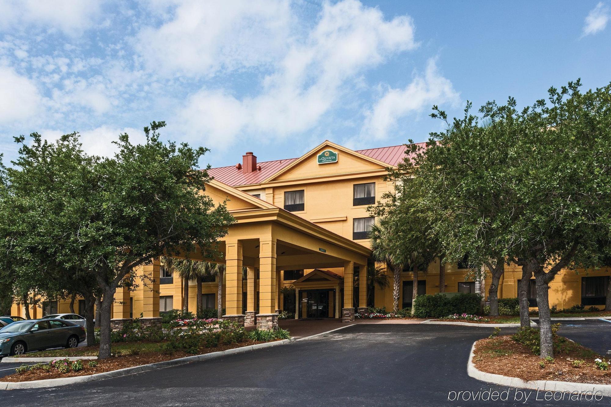 La Quinta By Wyndham Bonita Springs Naples North Hotel Екстериор снимка