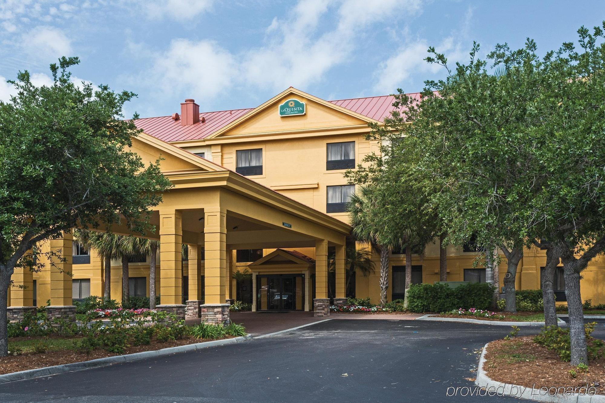 La Quinta By Wyndham Bonita Springs Naples North Hotel Екстериор снимка